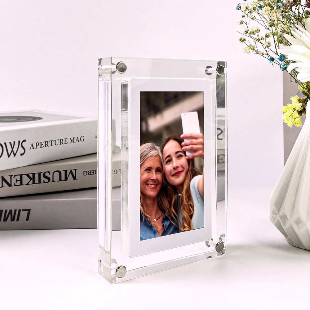 Digital Picture Frame elegant integration